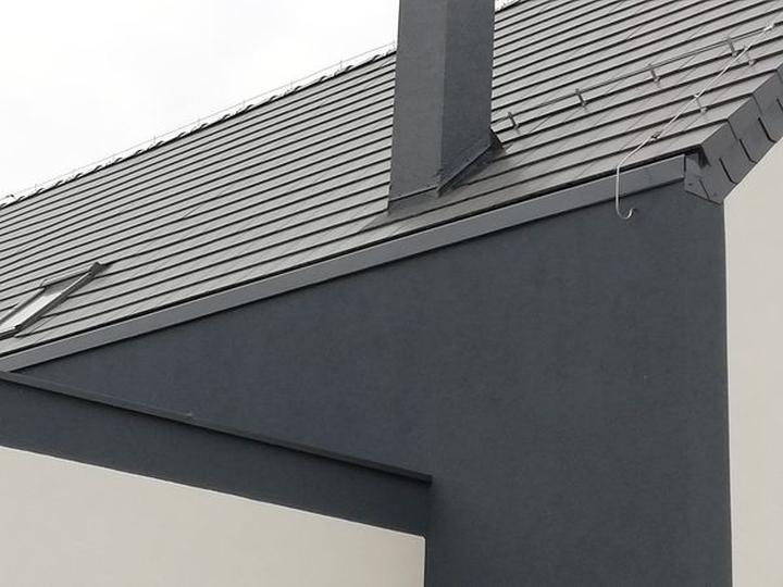 Jak profesjonalnie zamontować rynnę bezokapową? Przewodnik krok po kroku z detalami technicznymi