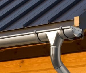 Jak wybrać idealne rynny? 8 rzeczy, które musisz wiedzieć przed zakupem