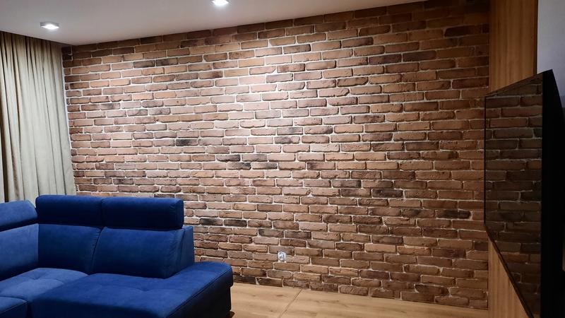 Cegła dekoracyjna – klucz do stworzenia przytulnego wnętrza pełnego charakteru