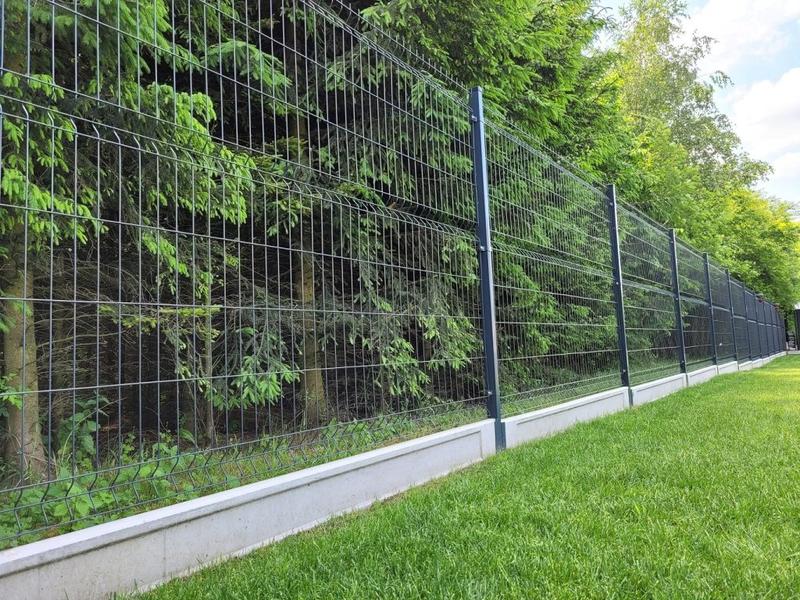 Koszt montażu ogrodzenia panelowego